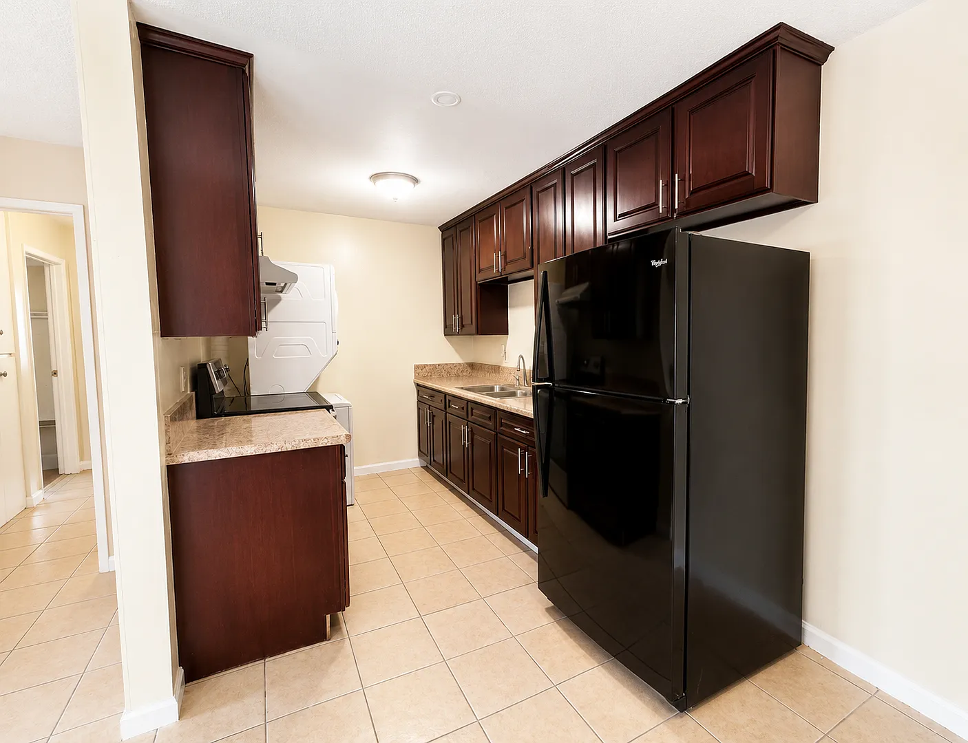 2 Bed / 2 Bath San Diego Home | In-Unit Laundry & Utilities Included — Photo 2