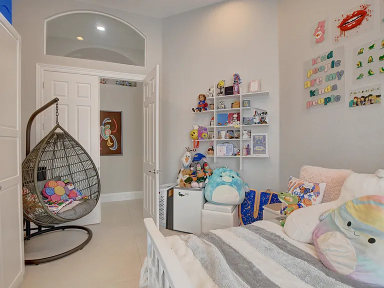 19211 N Creekshore Ct — Photo 33