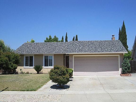 1st image of 124 Pembroke Dr