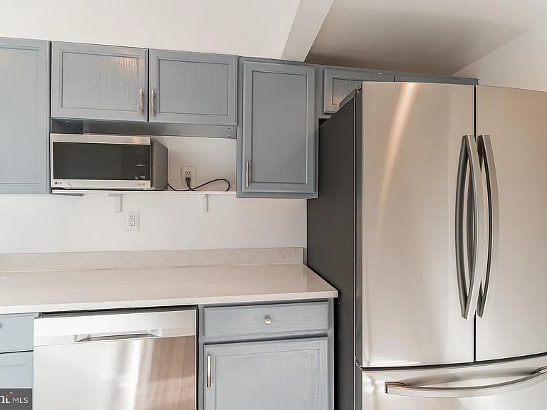 413 Rogers Ave — Photo 11