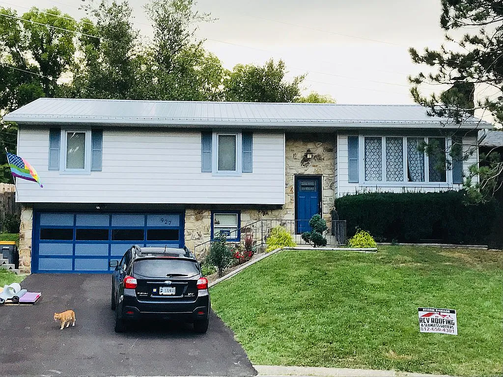 927 N Plymouth Ct photo 1
