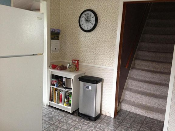 2nd image of 304 3rd Ave SE