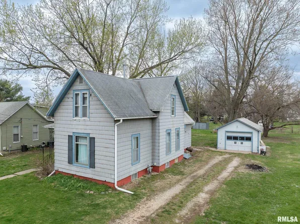 82 N Elm St, Galesburg, IL 61401