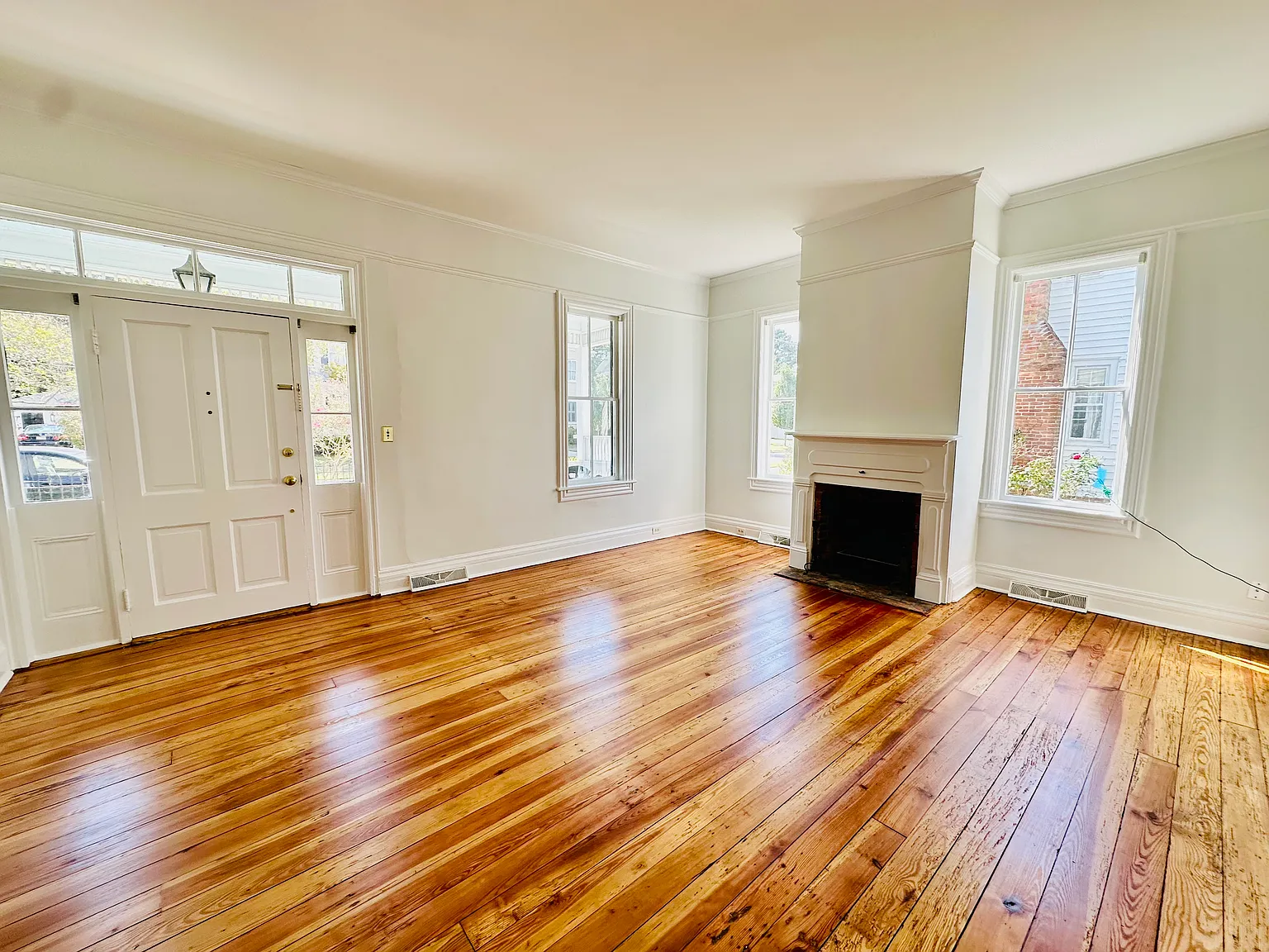 2 bed, 1350 sqft, $1,600 — Photo 3