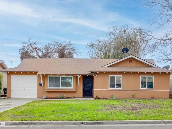 284 Gannet Dr, Vista, CA 92083