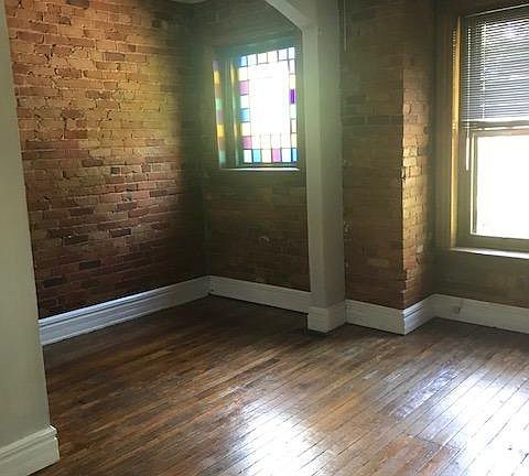 Bedroom 1b