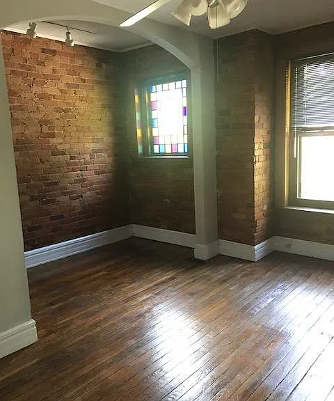 Bedroom 1b