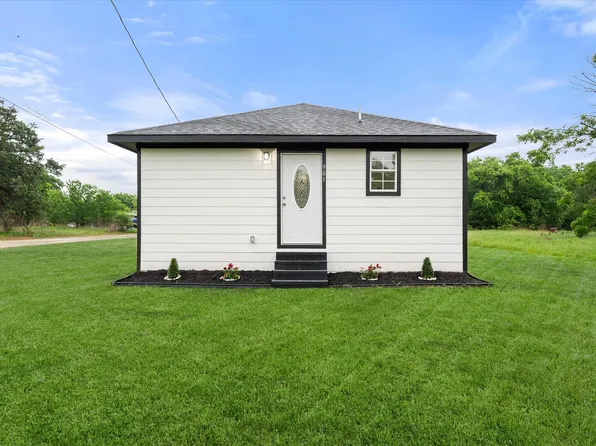 901 S 3rd St E, Dawson, TX 76639