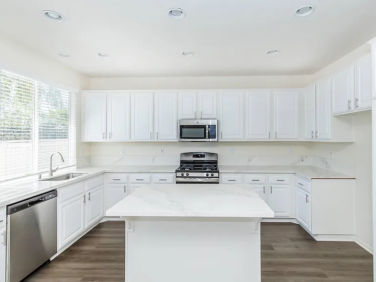 Villas Antonio Apartment Homes — Photo 74