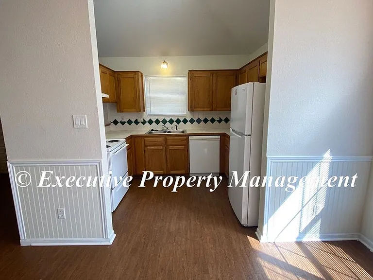 917 Whirlaway Dr — Photo 9