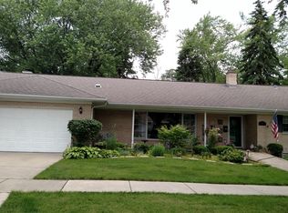 606 W Fairview St, Arlington Heights, IL 60005