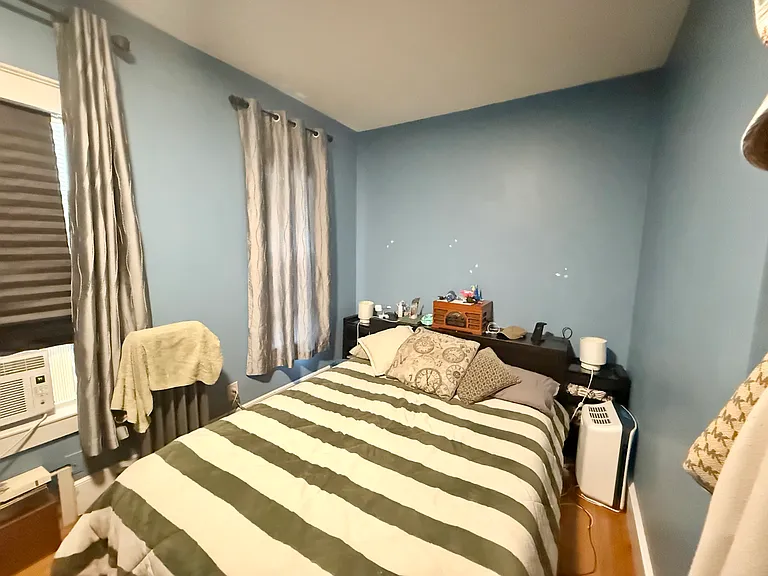 158 Lowell St #1 — Photo 8