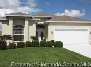 10142 Duffy Cir, Weeki Wachee, FL 34613