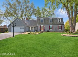 29W107 Lakeside Dr, Naperville, IL 60564