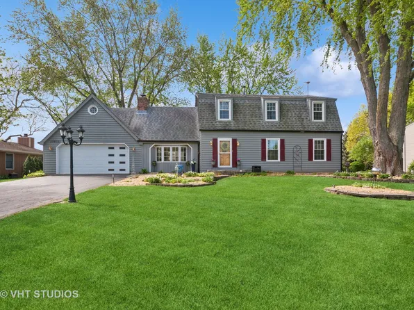 29W107 Lakeside Dr, Naperville, IL 60564