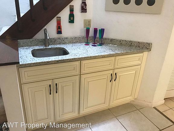 5th image of 201 Orange Grove Dr Unit 5