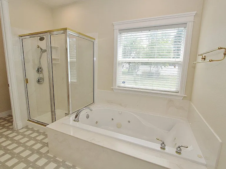 4109 E Man O War Dr — Photo 10