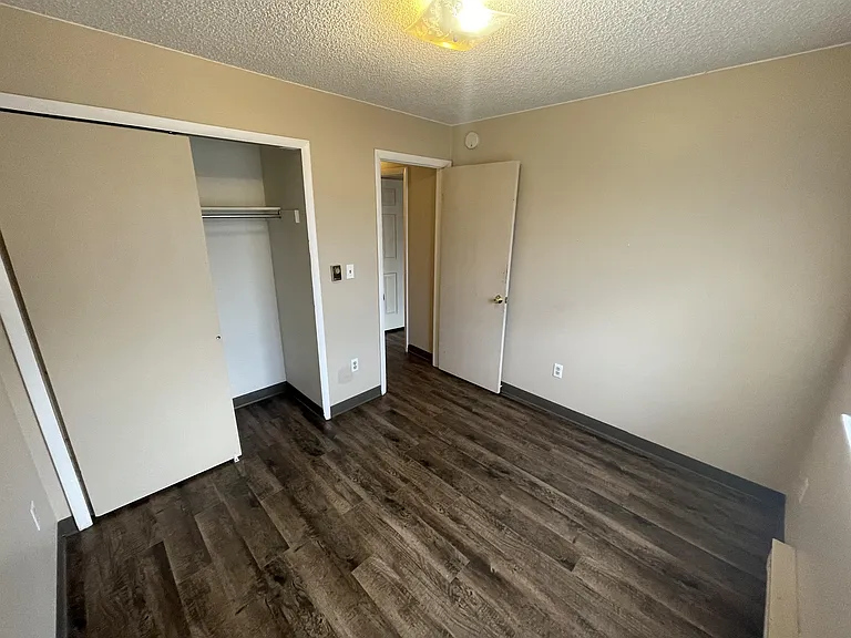 1209 W Plum St #A12 — Photo 24