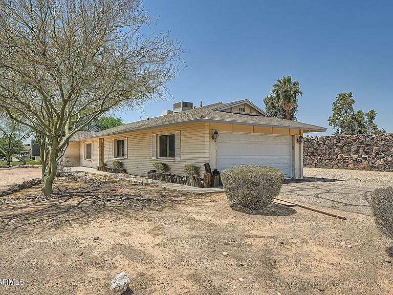 6220 E Gold Dust Ave — Photo 2