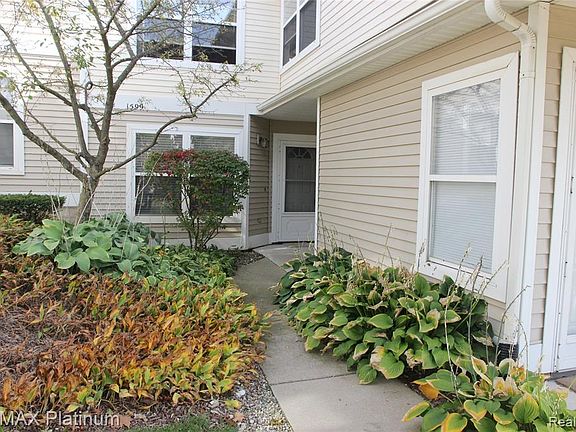 3rd image of 1599 Weatherstone Dr