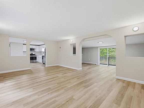 5th image of 176 Blackwater Road