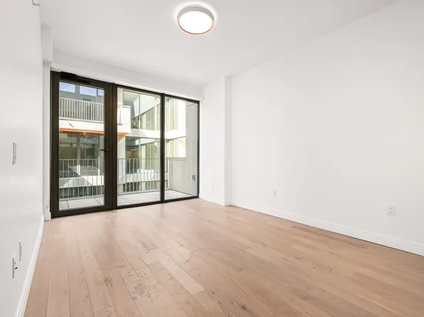 265 Lorimer Street image 3 of 23