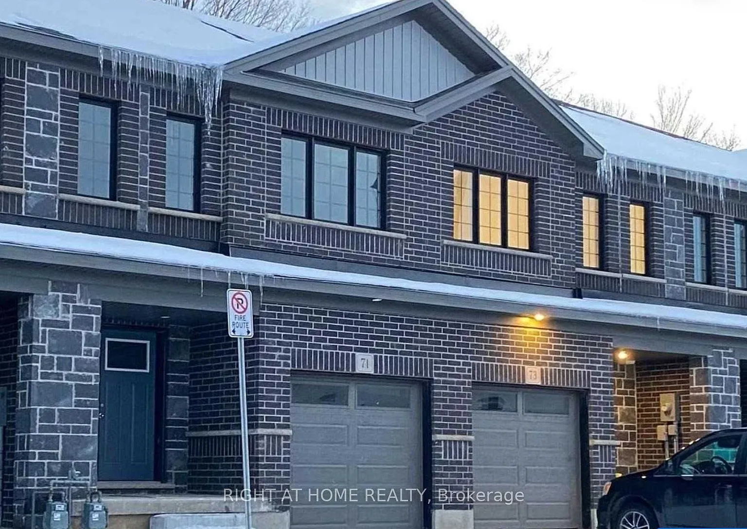 4 bed, $3,000 — Photo 1