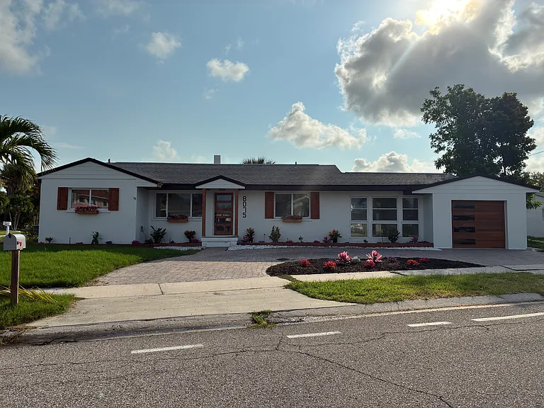 8075 Gulf Blvd — Photo 6