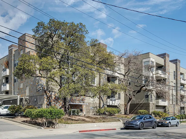 1852 Bonanza St — Photo 14