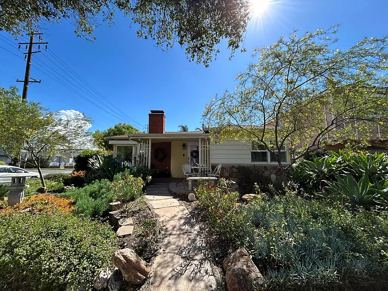 2190 Oregon Ave — Photo 44