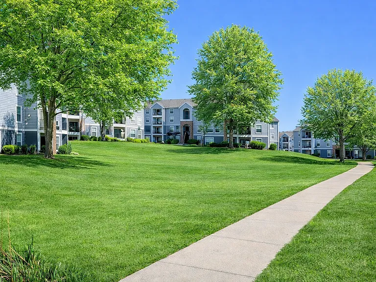 Campus Crossings at Ram's Pointe — Photo 4