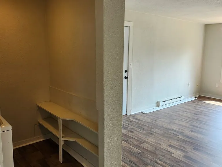 125 Acorn St — Photo 3