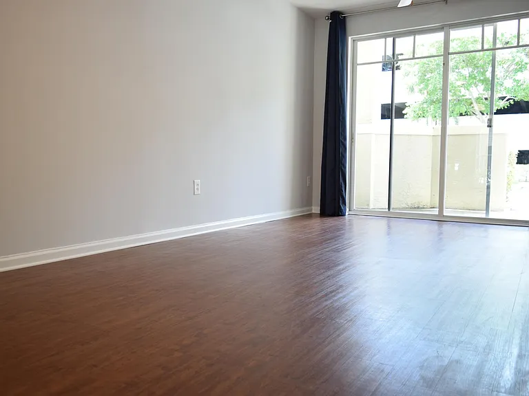 1136 Town Center Dr #14 — Photo 4