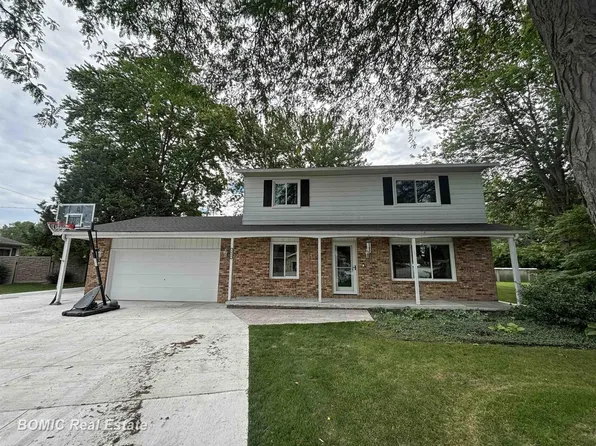 5455 Easy St, Bay City, MI 48706