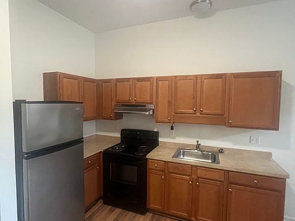 2nd image of 96 Liberty Pole Way APT 6