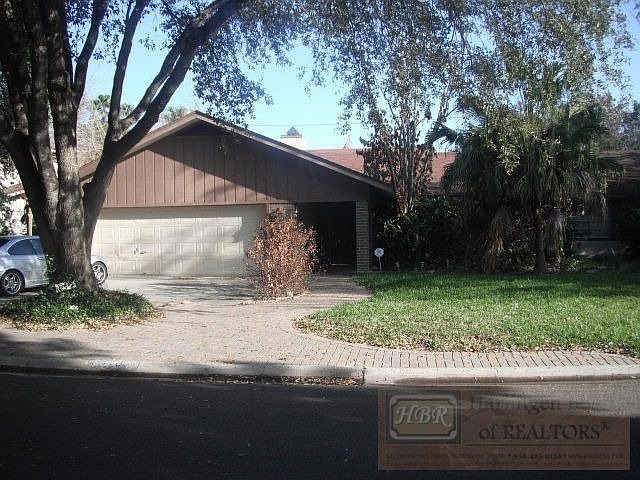 1st image of 445 E Woodland Dr
