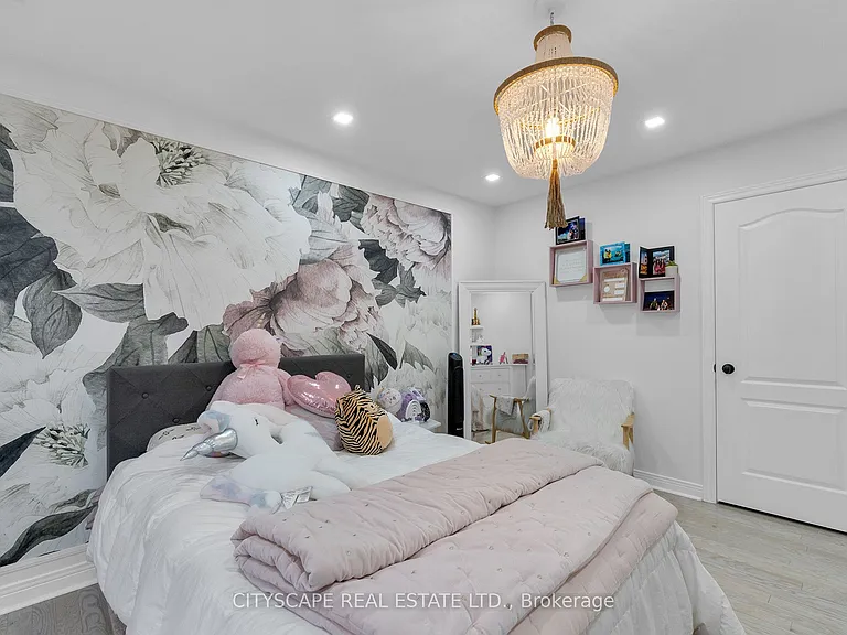 6421 Donway Dr — Photo 28