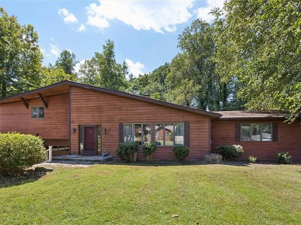 24192 Twin Cir, Windsor, VA 23487