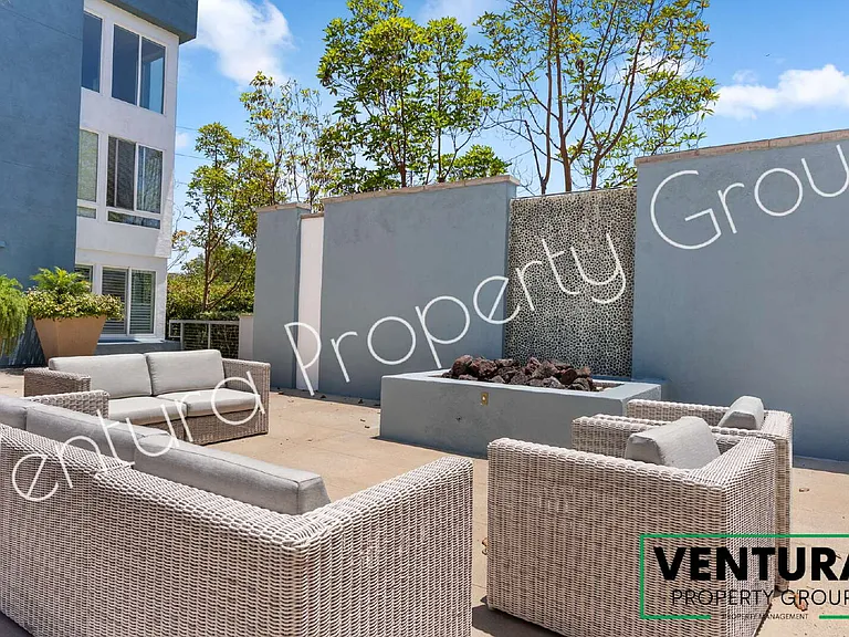 1901 S Victoria Ave #204 — Photo 32