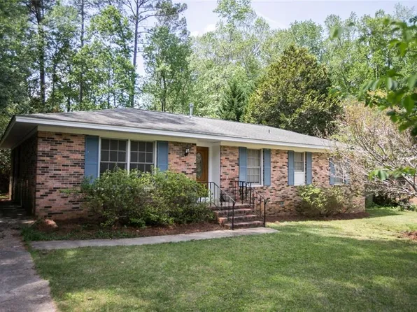 1233 Sanders St, Auburn, AL 36830