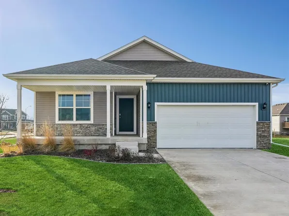 2804 Birchwood Dr, Norwalk, IA 50211