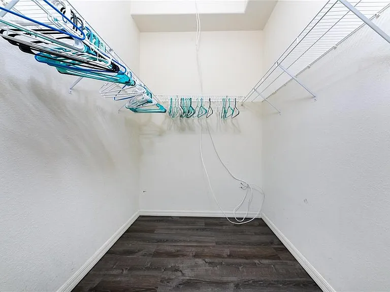 319 Monaco Dr #8 — Photo 25