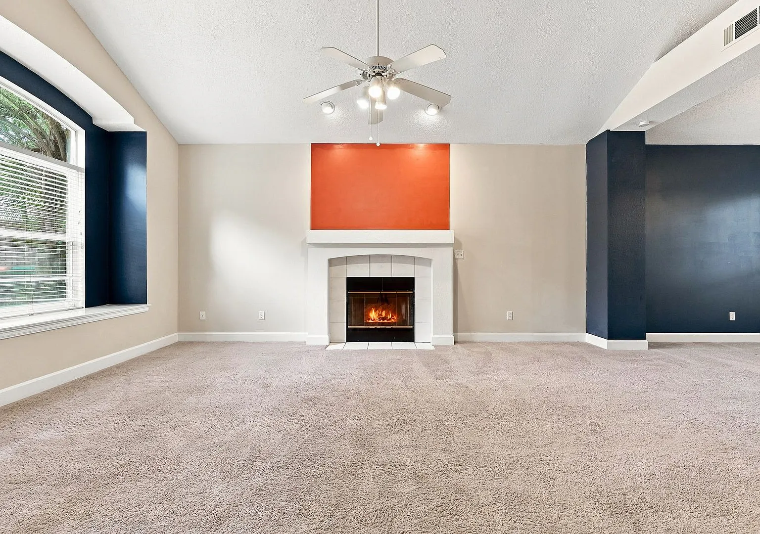 2 Story Home in Parkwood Estates at Bluewater Bay! — Photo 4