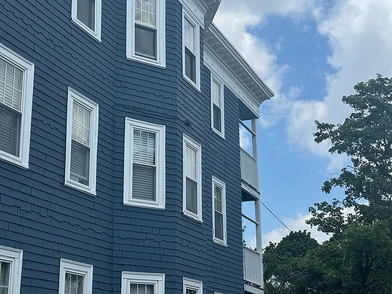 24 Pierce Ave #3BR2BRSTU — Photo 2