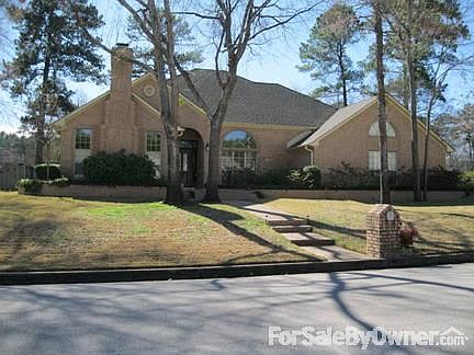 1623 Old Oak Drive - Tyler 75703
						:
						Tall Timbers - south of Tyler. Tyler Schools, Quiet street, beautiful trees.
