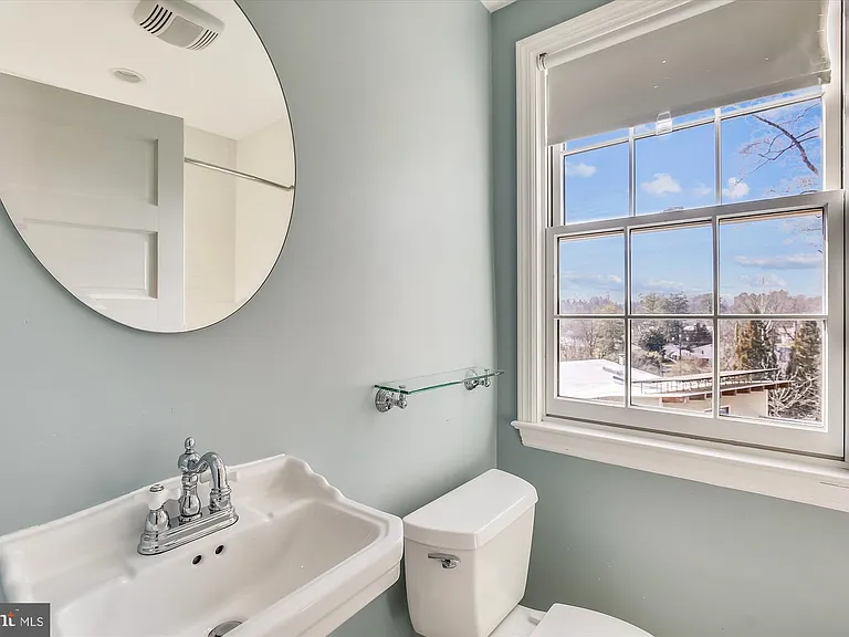 10202 Frederick Ave — Photo 20