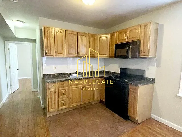 487 18th Ave #44 — Photo 1