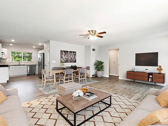 3rd image of 111 N Nolan Ave