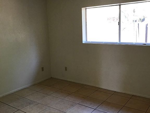 3rd image of 3649 E Bellevue St