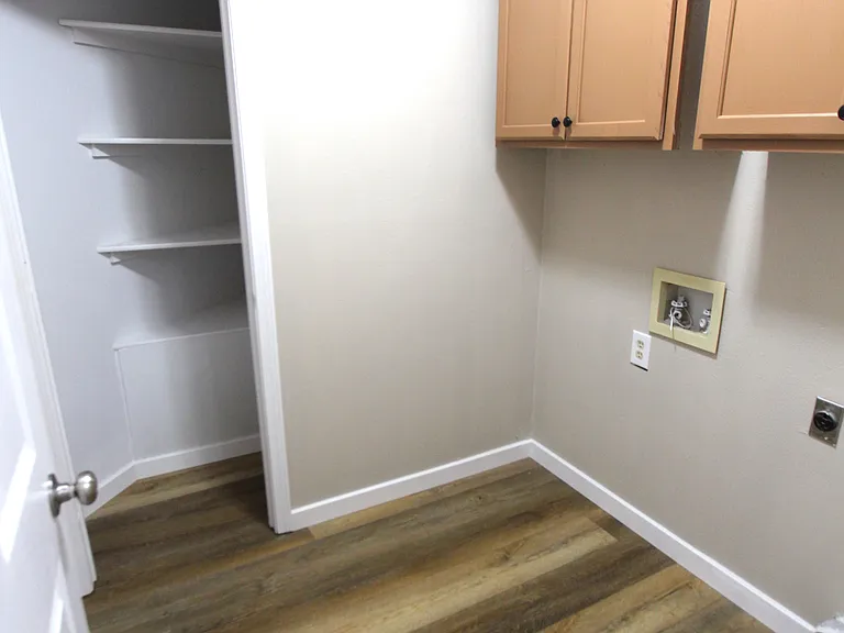 6308 Remington Ct — Photo 9